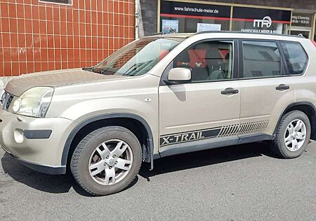 Nissan X-Trail 2.0 4x4 XE