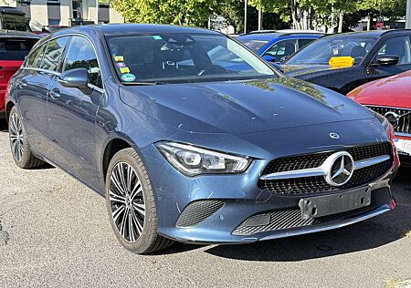 Mercedes-Benz CLA 250 S.Dach*AHK*R.Cam*SHZ*Navi