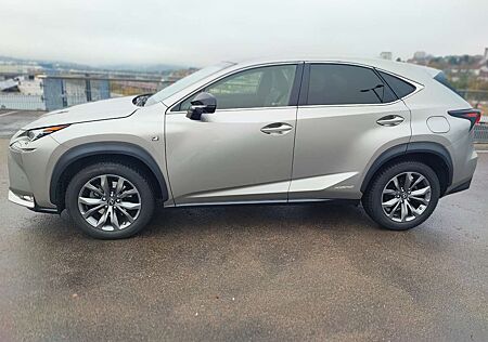 Lexus NX 300 NX 300h E-FOUR F Sport / Aut. / LED / Panorama / Vollaus.