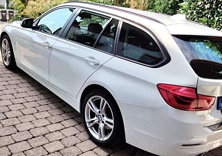 BMW 320d 320 Touring Aut. Edition Luxury Line Purity