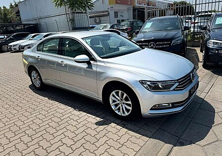 VW Passat Volkswagen Lim. 2,0TDI BLUEMOTION*SHZG*AHK*1.HAND*