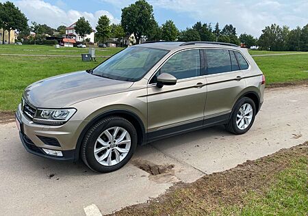 VW Tiguan Volkswagen Comfortline BMT/Start-Stopp 4Motion.Xenon.DSG
