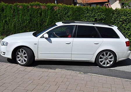 Audi A4 Avant 3.0 TDI DPF quattro tiptronic