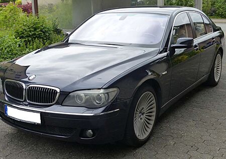 BMW 750i 750