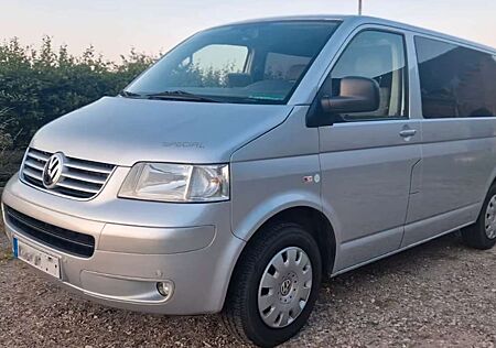 VW T5 Volkswagen Camper / 7 Sitzer Autm.