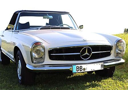 Mercedes-Benz SL 230