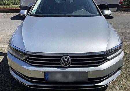 VW Passat Variant Volkswagen 2.0 TDI SCR DSG Comfortline
