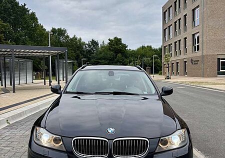 BMW 320d 320 xDrive DPF Touring Aut. Edition Exclusive