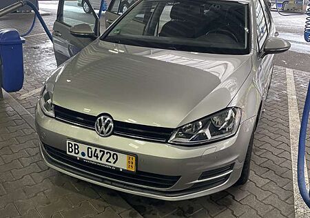 VW Golf Variant Volkswagen 1.2 TSI BlueMotion Technology Allstar