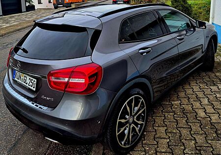 Mercedes-Benz GLA 250 GLA 4Matic 7G-DCT Vollaustattung