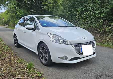 Peugeot 208 Allure