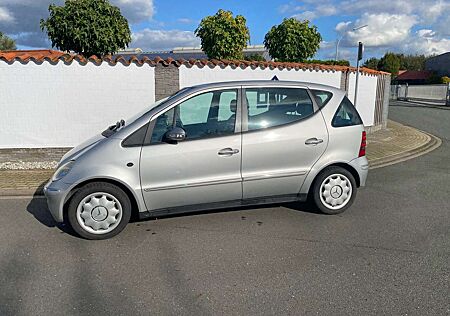 Mercedes-Benz A 160 L Avantgarde