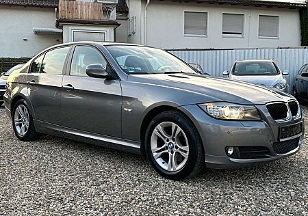 BMW 318d 318 Scheckheft Xenon SHZ PDC Leder S.Dach Navi