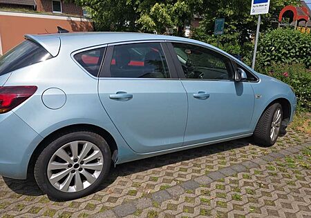 Opel Astra Fließheck 5-Türer 1.4 Turbo Edition