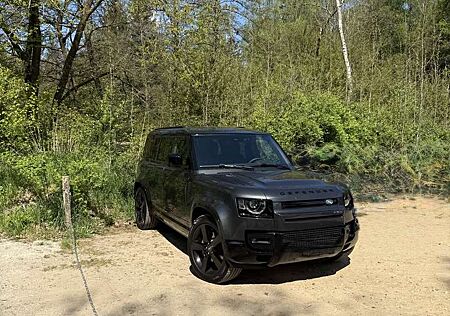 Land Rover Defender 110 D300 X-Dynamic HSE