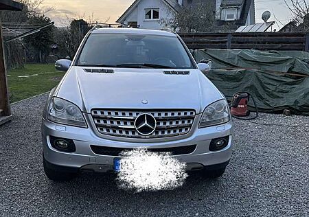Mercedes-Benz ML 350 4Matic 7G-TRONIC Edition 10
