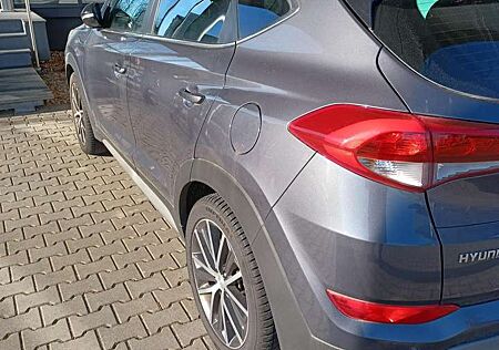 Hyundai Tucson +1.6+Turbo+2WD+DCT+Advantage