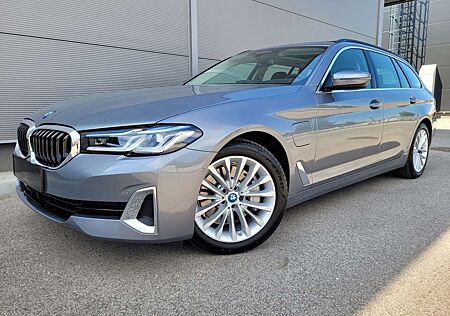 BMW 530 e Tour.Lux.HUD.PANO.DrivProf.LASER.KomfSitze