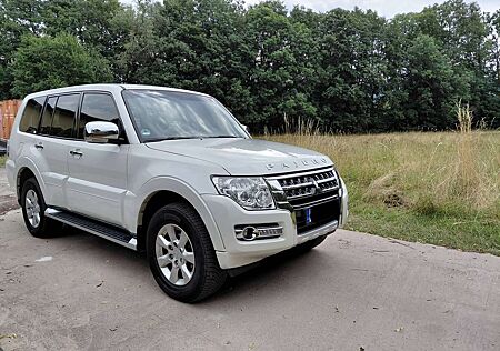 Mitsubishi Pajero 3.5 V6  190PS