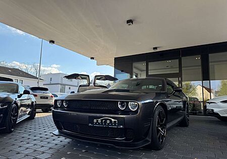 Dodge Challenger 5.7 V8 HEMI 381PS/Schalter/Neue Insp