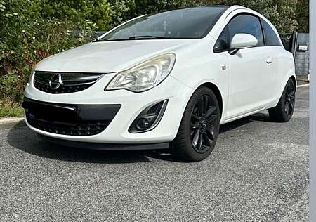 Opel Corsa 1.4 16V Color Edition