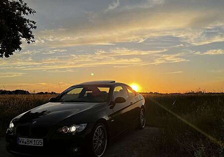 BMW 320i 320 Coupe