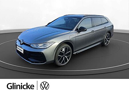 VW Passat Volkswagen R-Line 1,5l eHybrid AHK, Massagesitz, IQ