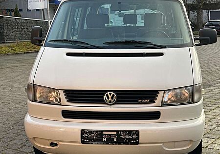 VW T4 Multivan Volkswagen Multivan T4 TDI 7DC UY2