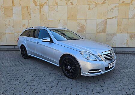 Mercedes-Benz E 220 CDI BlueEfficiency *NAVI*SCHIEBEDACH*SHZ*