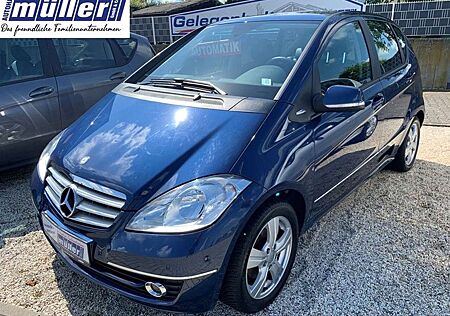 Mercedes-Benz A 180 Elegance Autom. Comand Parktronic