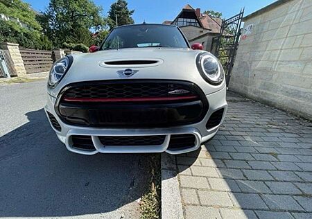 Mini John Cooper Works Cabrio Sport-Aut.