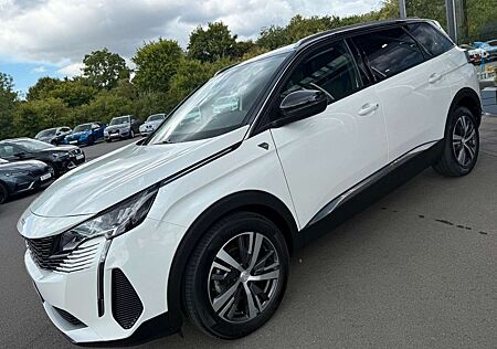 Peugeot 5008 Roadtrip 360° Kamera Navi AHK LED 7-Sitzer