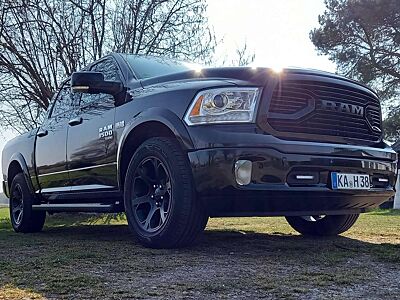 RAM 1500 RAM 1500 Crew Cab Laramie - Black Edition