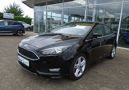Ford Focus 1.0 EcoBoost Start-Stopp-System Aut. Titanium