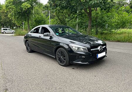 Mercedes-Benz CLA 220 CDI / d / Urban Style