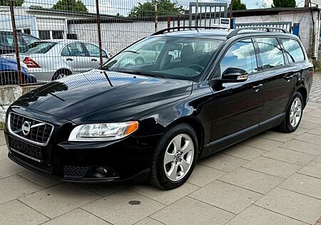 Volvo V70 Kombi Basis / TÜV NEU