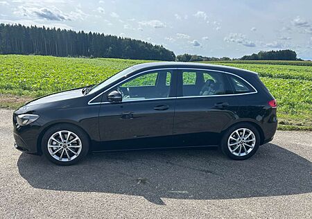 Mercedes-Benz B 220 4Matic 7G-DCTEdition 19