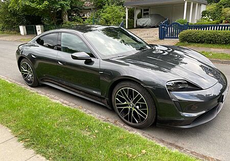 Porsche Taycan Perf. Pano 20' BOSE InnoDrive Approved