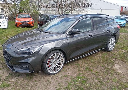 Ford Focus ST-Line 1.0 EcoBoost, Navi,StartStop,Klima,LHZ,BC