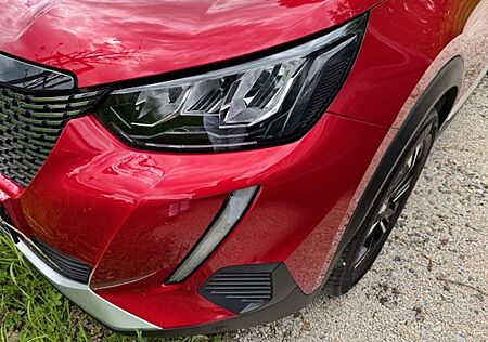 Peugeot 2008 Allure PT130 Leder