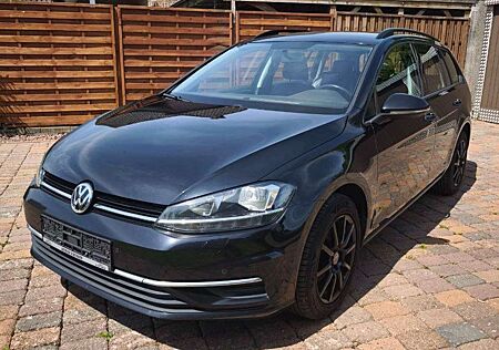VW Golf Volkswagen 1.6 TDI (BlueMotion Technology) Comfortline