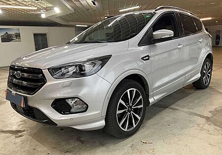 Ford Kuga 1.5 ST-Line BiXenon Navi