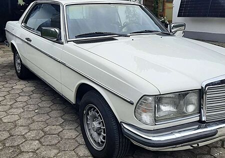 Mercedes-Benz CE 230 gebraucht kaufen Mercedes-Benz CE 230 123 H-kenzeichen