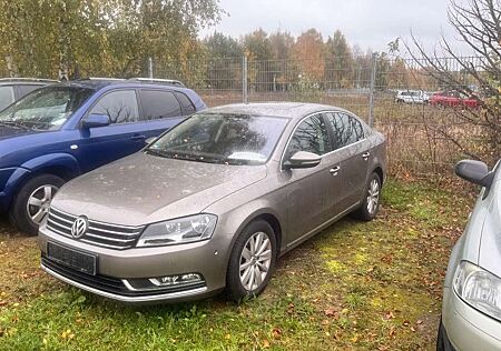 VW Passat Volkswagen Lim. Comfort. 1,4TSI/Navi/Keyless/S-Heft