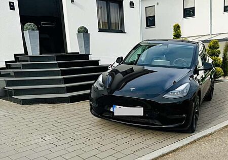 Tesla Model Y Long Range Dual Motor AWD