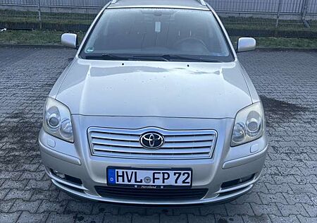 Toyota Avensis 2.0 VVT-i Combi Sol