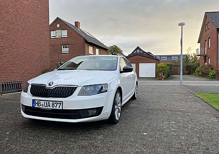 Skoda Octavia Combi 2.0 TDI DPF DSG