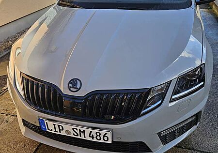 Skoda Octavia Combi 2.0 TSI DSG RS