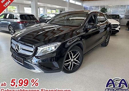 Mercedes-Benz GLA 200 Urban+AHK+8xAluräder+Rückfahrkamera+Bi-Xenon+Gar