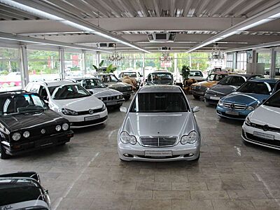 Mercedes-Benz C 180 ELEGANCE Lim. *Automatik*